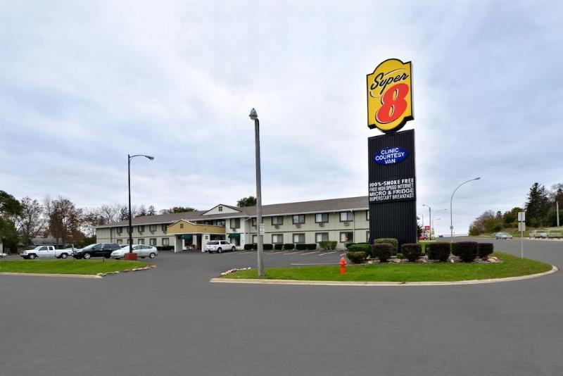 Super 8 By Wyndham Rochester Mayo Clinic Area Ngoại thất bức ảnh